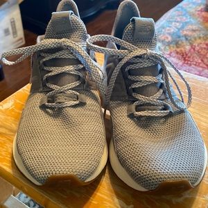 New balance - used tennis shoes